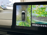 駐車時や後退時の安全をサポート。後方視界を広げ、障害物を検知しやすくすることで、安心して運転できます。