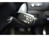 【クル-ズコントロ-ル】・・・高速道路などで一定速度でのクルージングが可能。 余分なアクセル操作を減らし、ドライバーの負担を軽減。 燃費の向上にも貢献します。