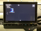 「据置クレジットは最終回の支払いに一定額(据置額)を設定し、残りの金額を分割で支払うプランです。月々の負担を抑えられるため、ワンランク上の車に乗りたい方や現金を手元に残しておきたい方に適しています。