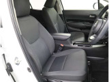 シンプルで見やすいインテリアです♪初めてのお車にも馴染みやすく、毎日の運転が楽しくなりそうですね(^_-)-☆