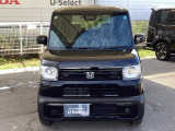 お客様に安全で快適なカーライフをお送りいただくために、中古車にも高いレベルの品質基準を設け、その基準に従って、全ての中古車について納車前整備を実施しています。