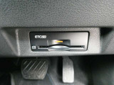 ここにETCが付いております。高速道路の料金所もスイスイ♪ ETCカードの申し込みは日産カードがおすすめ☆「安心」「おトク」「便利」で皆さまのカーライフをサポートする特典満載のカードです。