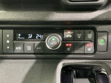 フロント両席にはシートヒーターが付いています!寒い日に便利な装備ですね。