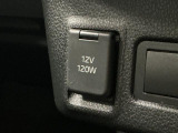 【アクセサリーソケット】12Vの電源は使いやすい位置に装備!用途は様々、スマホの充電やドラレコの電源として役に立ちます♪