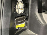 【パンク修理キット剤】こちらのお車にはパンク修理キット剤ついております♪