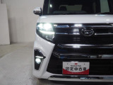 ヘッドライトはLEDタイプ。夜間の運転も安心です。