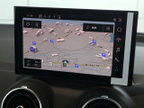 ●アウディ・マルチメディア・インターフェイスは、ナビゲーションやオーディオ機能だけでなく、車両の様々な設定が行える最先端のインターフェイスユニットです。