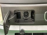 【AC外部給電器】車の電気を使える、給電機能の利用が可能に。給電口に差したAC外部給電器とつなぐだけで、簡単に電動アイテムを動かせます。最大出力1500W。