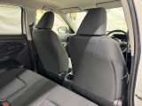 運転席後ろ側です。