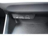 USB電源Aタイプ+Cタイプがついています。