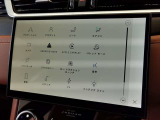 新インフォテイメントシステム「Pivi Pro」に搭載される3Dサラウンドカメラシステム。車輌AIにより車輌を含む周囲の映像を立体的に表示。よりスムーズな駐車や発進が可能となります。
