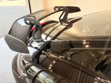 手厚いサポートを提供する「ポルシェ自動車保険」を取り扱っております。オリジナル補償(無償)が付帯し、万が一の際も正規販売店ならではの確かな安心でオーナー様を支えます。保険選びもお気軽にご相談ください。