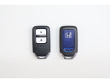 スマートキーはカバンの中やポケットに携帯するだけでドアロックの開閉・エンジンスタートが可能です!