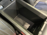 安心のBMW認定中古車は100項目の箇所を徹底的にチェック致します。機械的な箇所や電気系、コンピューターなどをご納車前に点検し、交換基準に達した部品は全て新品に修理返品した後にご納車致します。