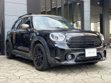MINI専門のメカニックが、100項目にも上るポイントを徹底的にチェック。交換基準に達した部品があれば、交換整備の後にお客様へご納車致します。