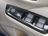 運転席ドアスイッチ類
