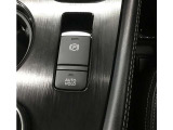 電動パーキングブレーキを装備