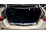 自動車保険に関しても、メルセデス・ベンツ専用のプログラムをご用意しております。飛び石や落下物などでのフロントガラスの修理が必要となった場合、最大で9万円分の補償を致します。