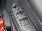◆パワーウィンドウスイッチ◆運転席から全席の窓の開閉操作を行うことが出来いつでも換気ができます!