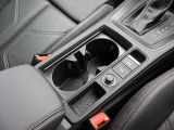 Audi正規ディーラーが高品質をお約束。高度な訓練・教育を受けたAudi専任メカニックが、100項目にもおよぶ精密な点検を実施いたします。すべてをクリアしたAudi車だけが、あなたのお手元に届けられるのです。
