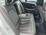 国道1号線に沿い横浜市営地下鉄「三ッ沢上町駅」から徒歩約10分。 BMW Premium Selection 横浜三ッ沢店 / 〒240-0062神奈川県横浜市保土ヶ谷区岡沢町322-3 / TEL:045-612-8488