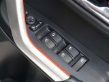 パワーウインドウを装備しております!後席ウインドゥの閉め忘れも運転席で解決できます♪