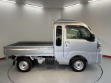 県内9店舗にて中古車を常時、展示中です!見て、触って、納得のいく一台をぜひ見つけてください♪