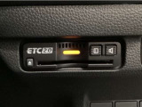 【ETC車載器】もはや必須アイテムのETCを搭載!高速道路のご利用時にとても便利!わずらわしい料金所での現金支払いが不要となりスムーズに通過できます♪