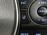 レーンディパーチャーアラートとは車線または走路からの逸脱の可能性を警告すると共に、車線または走路からの逸脱を避けるためのハンドル操作の一部を支援する機能です。