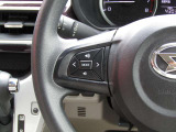 ステアリングスイッチ付きです。運転に集中できます。