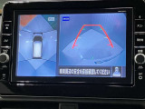 【アラウンドビューモニター】車を上から見下ろしているかのような映像で周囲の状況がひと目で確認、狭い駐車場に駐車するときも安心です♪♪障害物などがあると警告音がなりますので安心して駐車が出来ます★