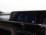ステアリングヒーターと前席にシートヒーター&シートベンチレーションを装備しております。
