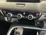 【シートヒーター】雨の日や冷えた車内でも、シートの座面をやさしく温め快適な運転をサポート。