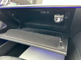 全国へのご納車を承っておりますので遠隔地のお客様にもご安心いただけます。(費用に関しましては、別途お見積りさせていただきます。)勿論、日本全国の正規ディーラーにて保証が受けられます。