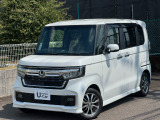 人気の軽自動車N-BOXカスタム入荷しました!室内ひろびろ・走りもキビキビ・燃費も良いからお財布にやさしい。ホンダN-BOXを選んで下さい!