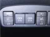運転席と助手席にシートヒーターを装備しております。