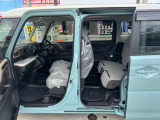 大事な人を乗せることが多い助手席です!安全運転を心がけましょう。