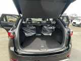 【トランク】余裕を持って荷物を積めます。