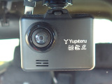 ◆【ドライブレコーダー】映像・音声などを記録する自動車用の装置です。もしもの事故の際の記録はもちろん、旅行の際の思い出としてドライブの映像を楽しむことができます。