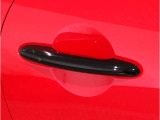 BMWのドアを閉めた時の重厚感は所有者様の満足度を高めてくれます。