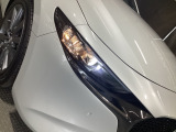 LEDヘッドライト装備!明るい白色光で夜間走行時の高い視認性を確保し、LEDならではの省電力化で低燃費にも貢献しています。