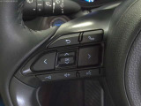 ステアリングスイッチ付!運転中も目線を動かす事無く音量等の操作可能!