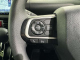 ステアリングスイッチ装備!運転しながら手元でオーディオの操作などができます。