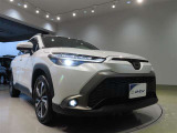 LEDヘッドライトです。デザイン性がよくとても明るいので、夜間の走行や悪天候でも安心です。しかも長寿命!