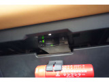 純正ETCは、車両内のインフォテインメントシステムと連動することが多く、運転中に料金情報や利用状況を直接確認できます。わざわざ別途機器を操作することなく、シームレスにシステムを使用できます。