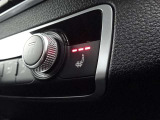 温度調整機能付きのシートヒーターがフロントシートに装備されていますので、エアコンによる乾燥を気にすることなく温まることが出来ます。