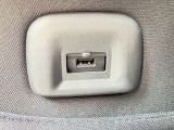 後部座席用のUSBソケットです!