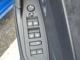 運転席操作部になります。