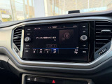 Volkswagen純正のナビゲーションです!少ない動作で必要な情報をご確認可能です!スマートフォンとも連携可能です!