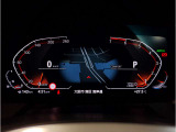 『運転』に対するBMWのこだわりはメーターパネルにも表れております。視野性の良いメーターパネルは疲労感の軽減と、運転の楽しさをもたらしてくれます。